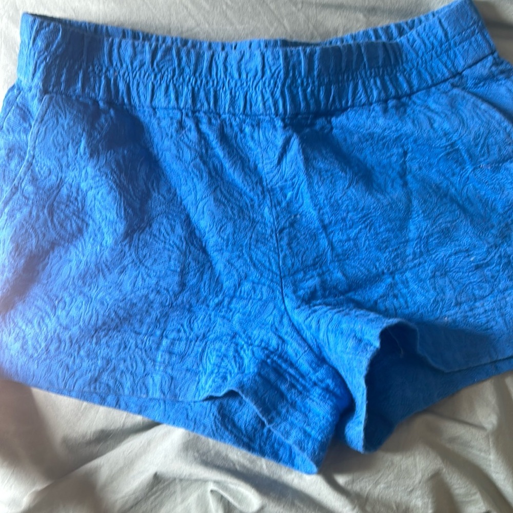 Size medium jacquard print shorts